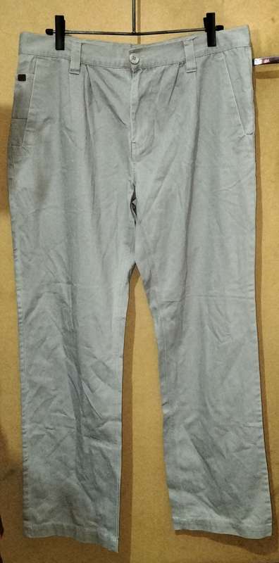 Mens - Beige Pants - Make - Cat - Size - 36