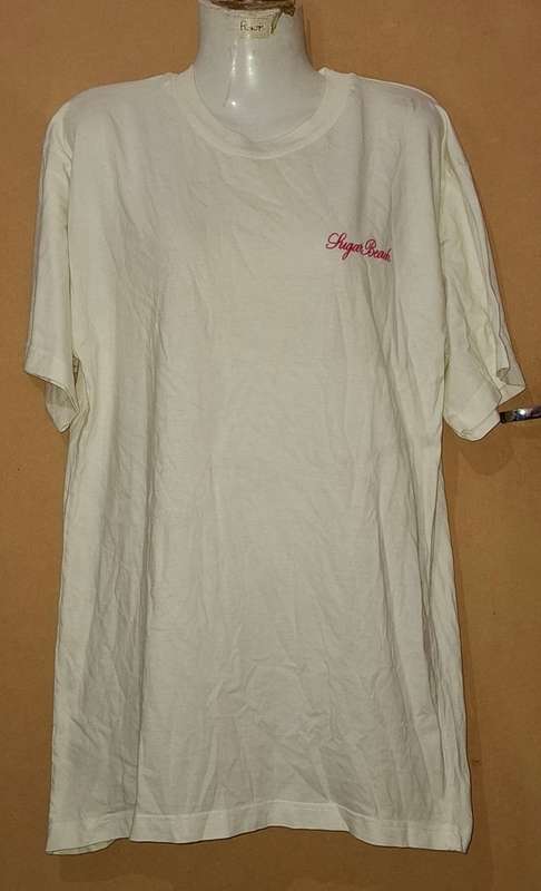 Ladies - White Top - Make - no make - Size - no size