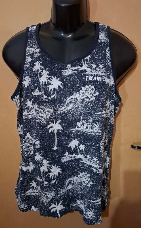 Mens - Multicolored Vest - Make - Truworths Man - Size - L