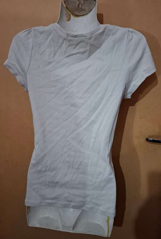 Ladies - White Top - Make - Lapis Luce - Size - no size