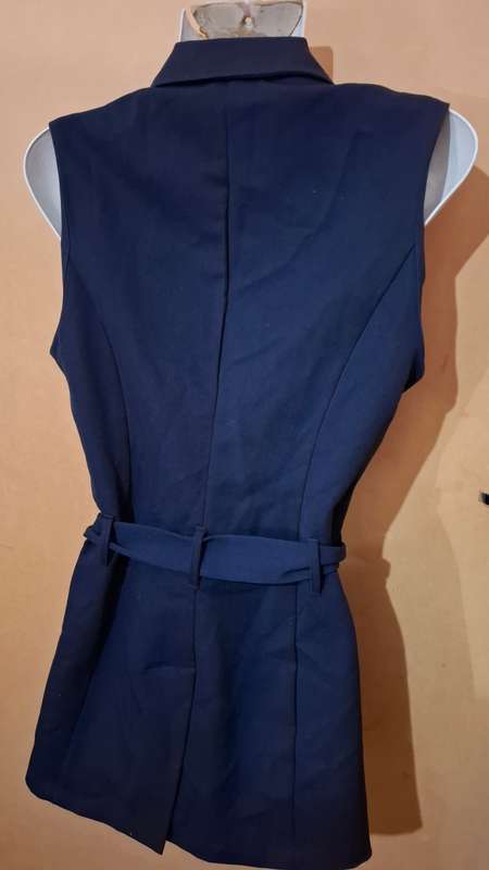 Ladies - Dark Blue Blazer - Make - Oakridge - Size - 30/6