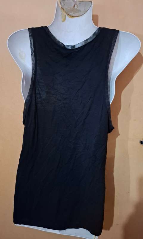 Ladies - Black Top - Make - Edition - Size - M