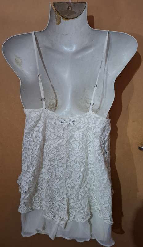 Ladies - White Top - Make - Cherokee - Size - XS