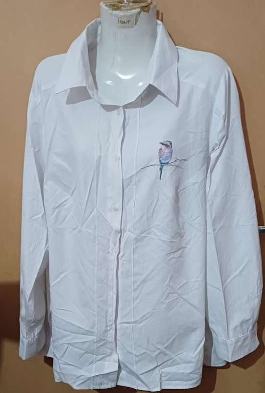 Ladies - White Blouse - Make - no make - Size - no size