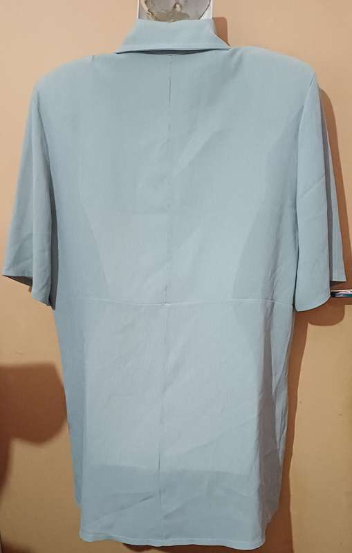 Ladies - Green Blouse - Make - no make - Size - no size