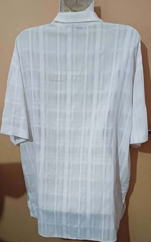 Ladies - White Blouse - Make - Woolworths - Size - 14