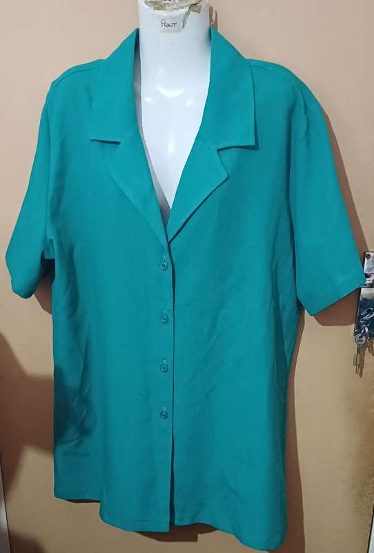 Ladies - Green Blouse - Make - Davley - Size - no size