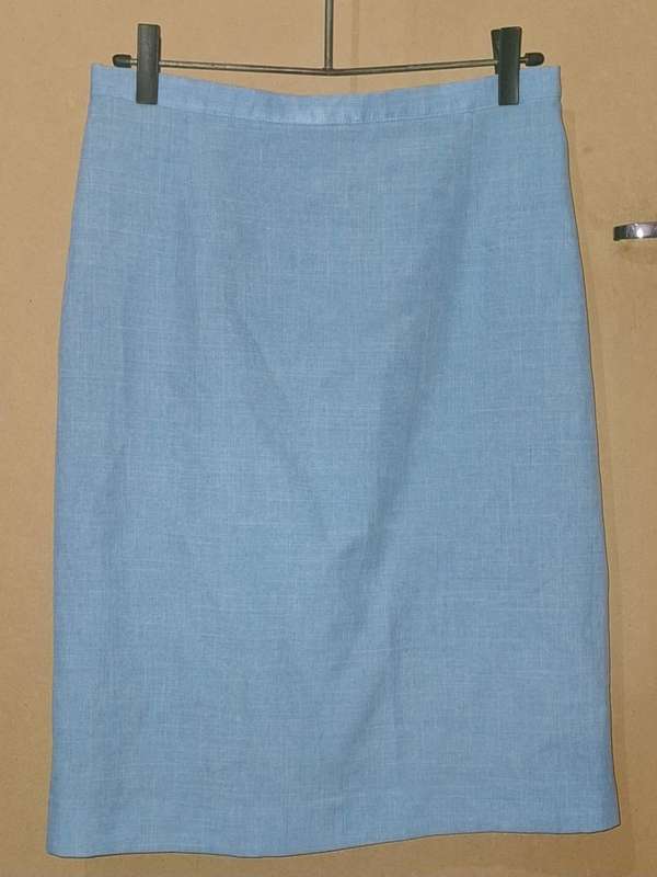 Ladies - Blue Skirt - Make - no make - Size - no size