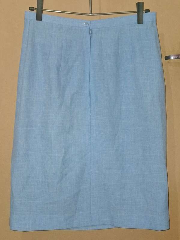 Ladies - Blue Skirt - Make - no make - Size - no size