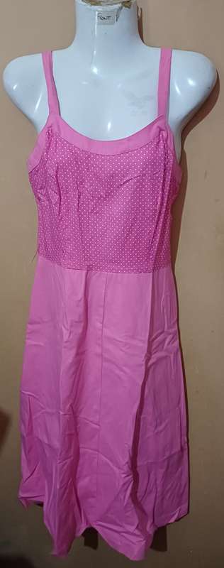 Ladies - 2 Pce Pink Outfit - Make - Fresh - Size - 36/92