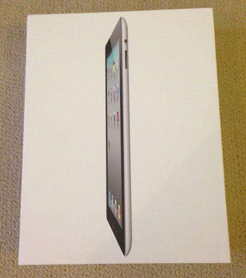 iPAD 2 16GB BLACK WIFI + CELLULAR - FREE COVER