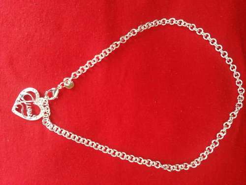 guess necklace