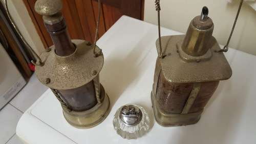 MUSICAL DECANTERS AND A LIGHTER