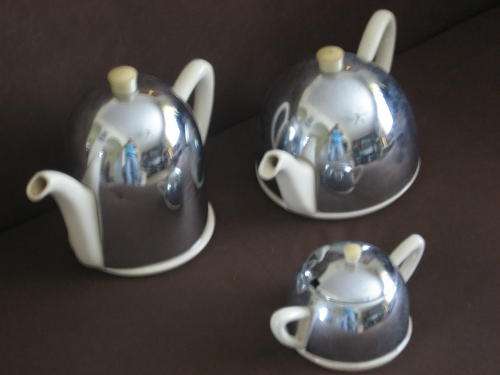 ^^^^^^VINTAGE EVER HOT TEA SET^^^^^^^^