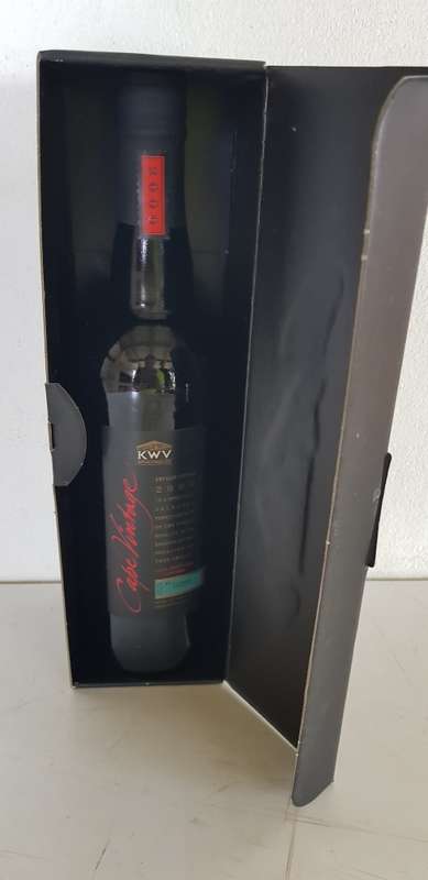 KWV CAPE VINTAGE 2000 IN BOX