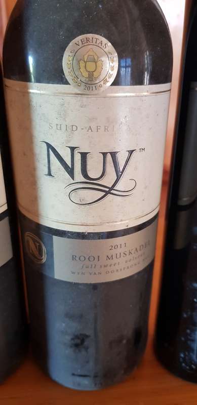 Nuy collection x 9 bottles