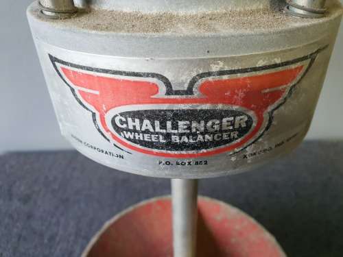 Wheel balancer