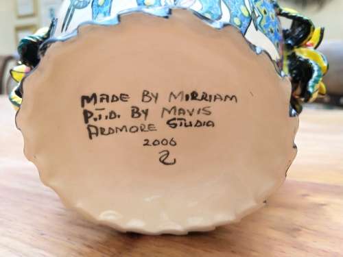 Beautiful Ardmore Jug with Elephant Lid. Signed and dated (2006). Modelled by Mirriam and painted by