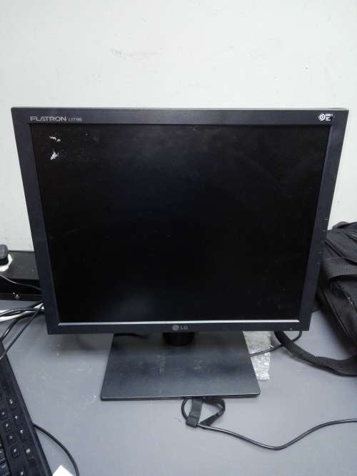 LG Flatron 1719s