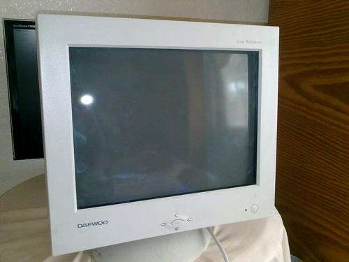 Daewoo 17 Inch CRT monitor