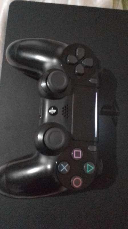 PS4 SLIM CONSOLE 500GB and DUALSHOCK 4 CONTROLLER