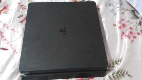PS4 SLIM CONSOLE 500GB and DUALSHOCK 4 CONTROLLER