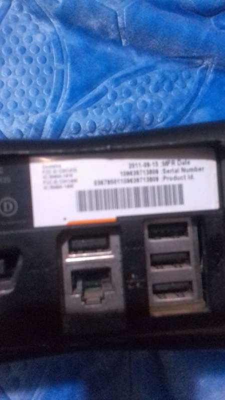 XBOX 360 CONSOLE WITH 2 GAMES