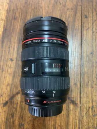 Used: CANON EF 24-70MM  + Canon Speedlite 430EX II