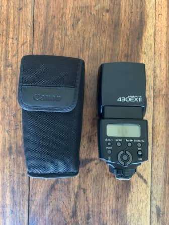 Used: CANON EF 24-70MM  + Canon Speedlite 430EX II