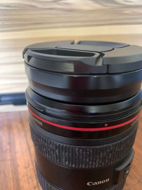 Used: CANON EF 24-70MM  + Canon Speedlite 430EX II