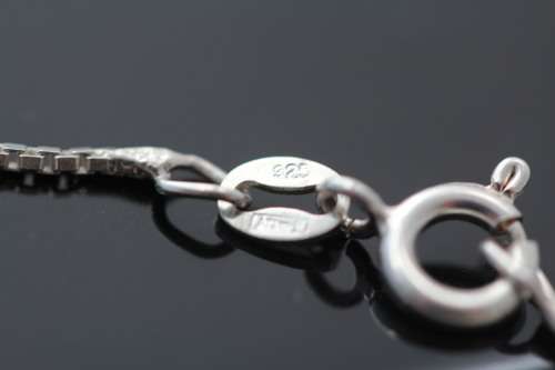 UNUSUAL VINTAGE STERLING SILVER WHALE TAIL NECKLACE. 925. INTERESTING ORGANIC DESIGN AND DETAIL!