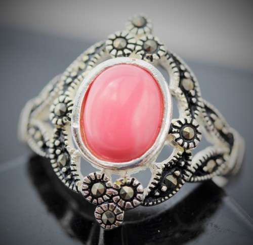FABULOUS MARSALA MARCASITE AND PINK JASPER GEMSTONE STERLING SILVER RING. 925