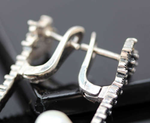 HANDCRAFTED 'SHOOTING STAR' MARCASITE AND REAL FRESHWATER PEARL DROP EARRINGS IN STERLING SILVER.925