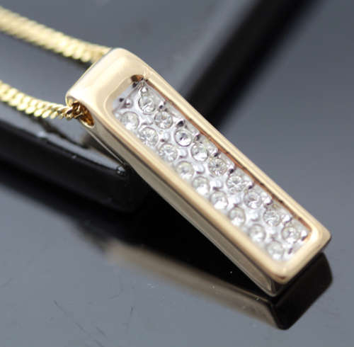 VINTAGE GEOMETRIC DESIGN NECKLACE. HALLMARKED 9CT YELLOW GOLD CHAIN. WHITE STONES