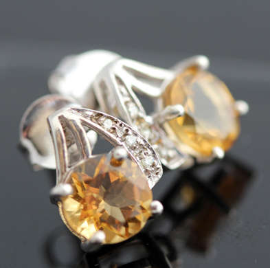CITRINE - 0,93ct SOLITAIRE SET IN STERLING SILVER 925 STUD EARRINGS