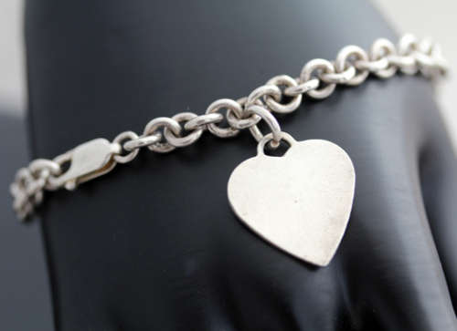 VINTAGE STERLING SILVER LARGE CABLE CHAIN BRACELET. FUNKY FEEL. LARGE HEART TAG