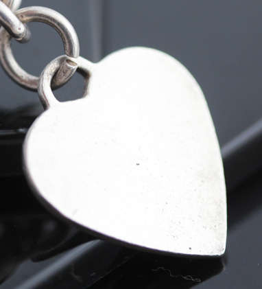 VINTAGE STERLING SILVER LARGE CABLE CHAIN BRACELET. FUNKY FEEL. LARGE HEART TAG