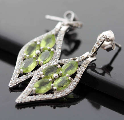 SHOWY LIME GREEN PERIDOT AND ICY CUBIC ZIRCONIA STERLING SILVER EARRINGS. 925. GLAMOUROUS DROPS!