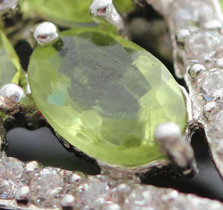 SHOWY LIME GREEN PERIDOT AND ICY CUBIC ZIRCONIA STERLING SILVER EARRINGS. 925. GLAMOUROUS DROPS!