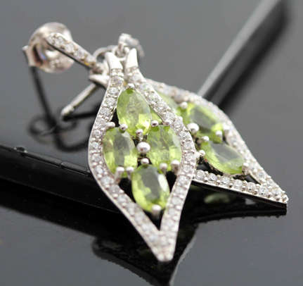 SHOWY LIME GREEN PERIDOT AND ICY CUBIC ZIRCONIA STERLING SILVER EARRINGS. 925. GLAMOUROUS DROPS!
