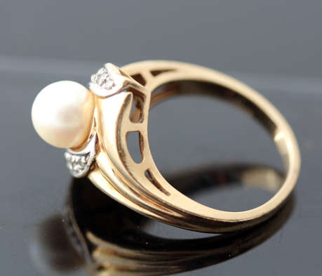 HUBERTUS VON SKAL VINTAGE CULTURED PEARL, DIAMOND YELLOW 10ct GOLD RING JEWELLER CERTIFICATE R7'800