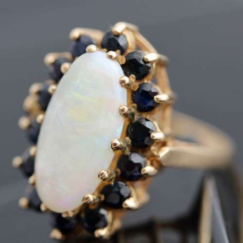 SENSATIONAL VINTAGE 42 yr-old OPAL & SAPPHIRE 9CT YELLOW GOLD RING *JEWELLER CERTIFICATE R15'000*