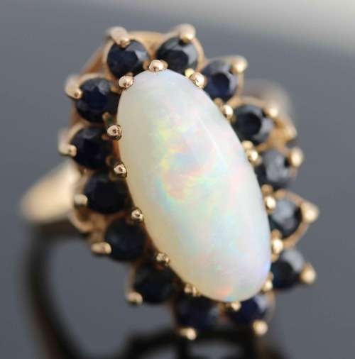 SENSATIONAL VINTAGE 42 yr-old OPAL & SAPPHIRE 9CT YELLOW GOLD RING *JEWELLER CERTIFICATE R15'000*
