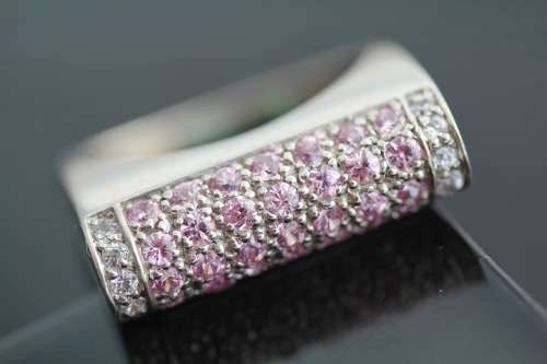FUNKY PINK AND WHITE GEMSTONE VINTAGE PIECE AVANT GARDE DESIGN STERLING SILVER RING