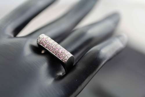 FUNKY PINK AND WHITE GEMSTONE VINTAGE PIECE AVANT GARDE DESIGN STERLING SILVER RING