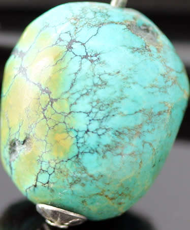 VINTAGE NATURAL EARTH MINED TURQUOISE CHAIN NECKLACE IN STERLING SILVER. UNFACETED TURQUOISE.