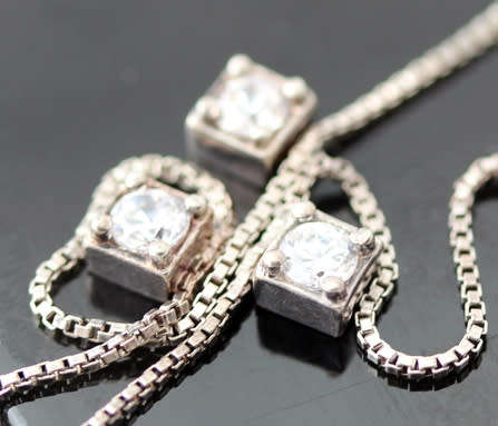 CLASSY MODERN ITALIAN STERLING SILVER NECKLACE WITH CUBIC ZIRCONIA. GEOMETRIC DESIGN. 925