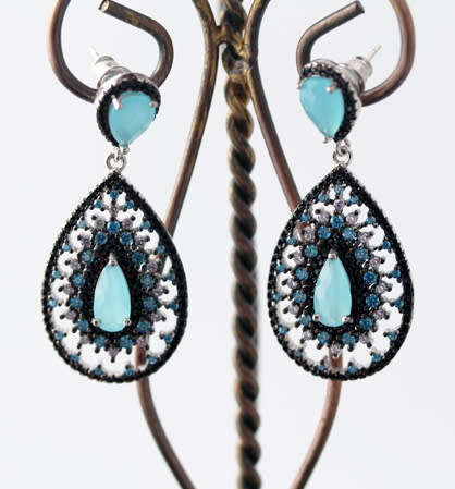 STRIKING MODERN BLUE CHALCEDONY STERLING SILVER DROP AND DANGLE EARRINGS.925