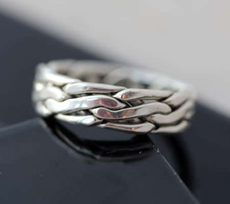 UNUSUAL HANDCRAFTED BASKET WEAVE MEXICAN STERLING SILVER RING. 925. HEAVY 8,64 grams!