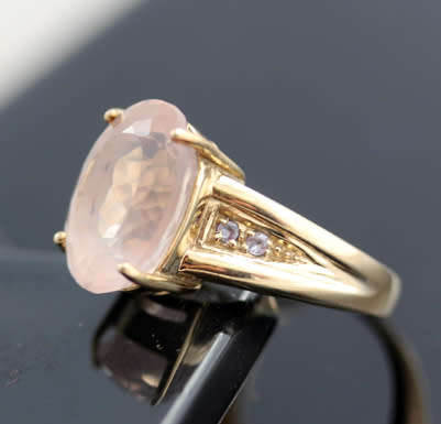 LARGE VINTAGE NATURAL ROSE QUARTZ & TANZANITE 9CT YELLOW GOLD RING. BIRMINGHAM ASSAY. HEAVY 5,69g